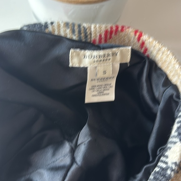 Burberry | 100% Wool Beret Sz Small - Picture 2 of 5